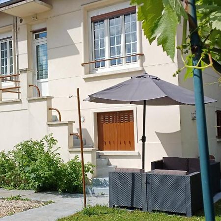 Metro - Sac A Dos - Dodo Chez Leontine 2 Ch Parking Wifi Fo Villa Colombes  Exterior photo