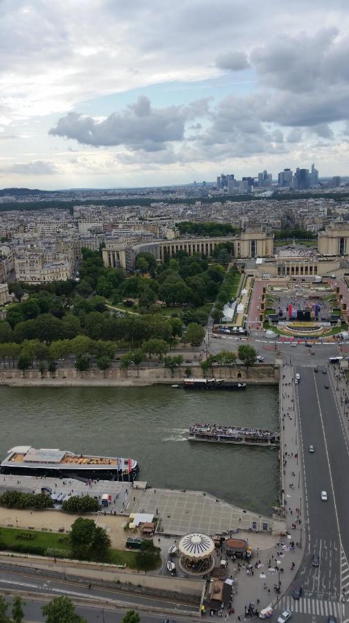 Metro - Sac A Dos - Dodo Chez Leontine 2 Ch Parking Wifi Fo Villa Colombes  Exterior photo